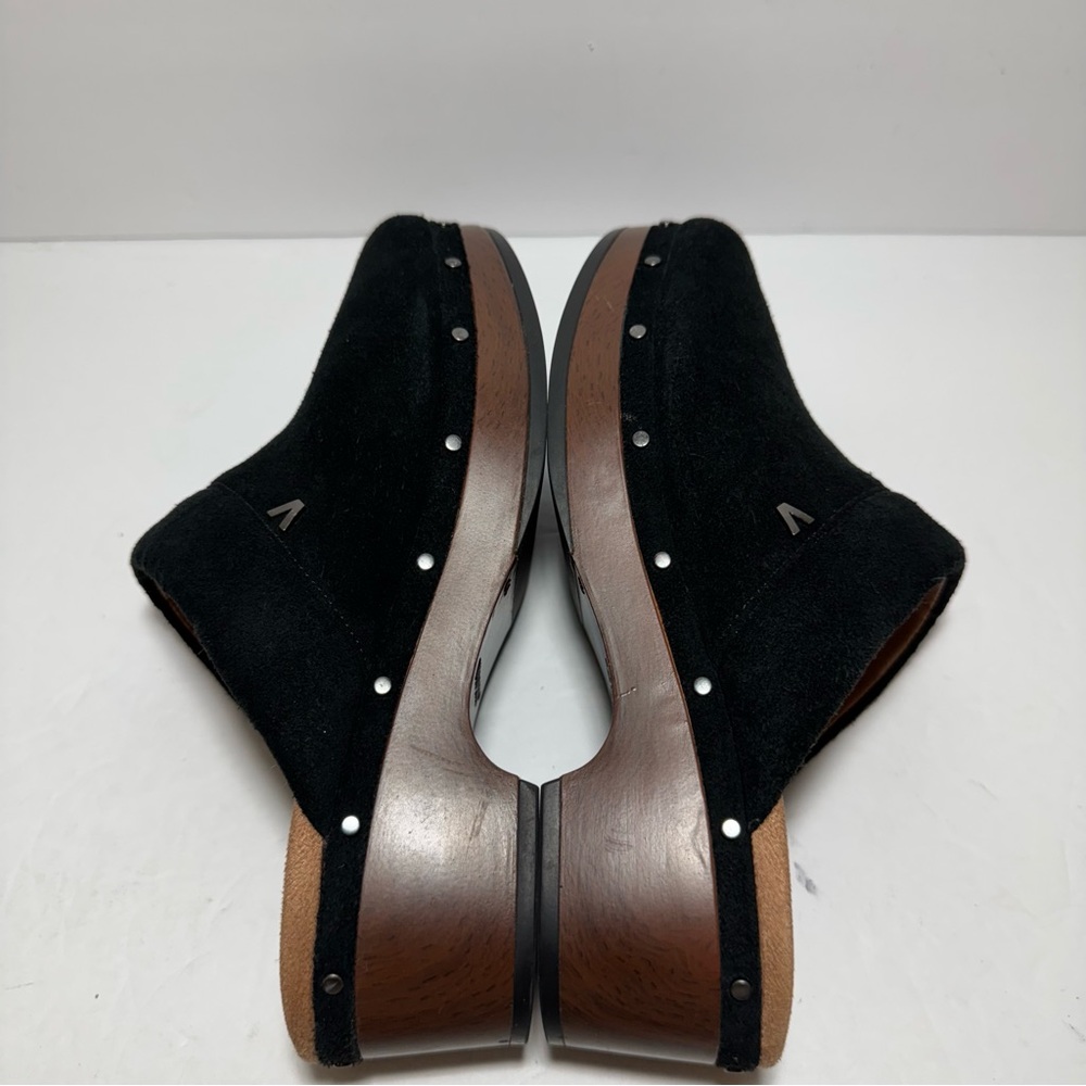 Vionic Kacie Black Suede Stud
Detailed Women's Size 7 Clogs
Slip-On Mules - Picture 8 of 16
